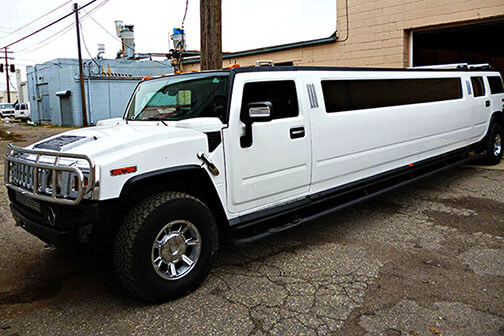 Hummer limo exterior